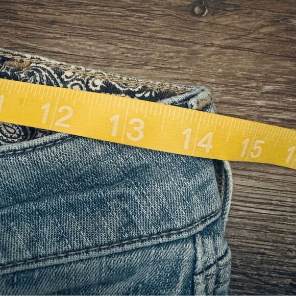 Ariat R.E.A.L Hallie Flare Jean Mid-Rise Light Wash Denim Size 28R - Picture 11 of 13